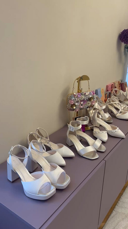 Brautkleid Das Brautkonzept Brautkleid by Andrea Girz